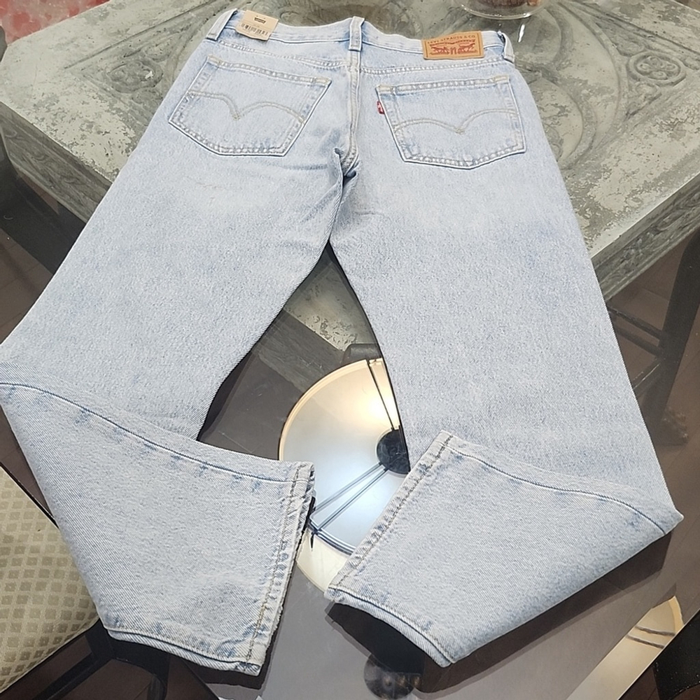 Levi's Women's Wedge Straight Light Blue Distressed Jeans New 26x28 - Picture 9 of 16